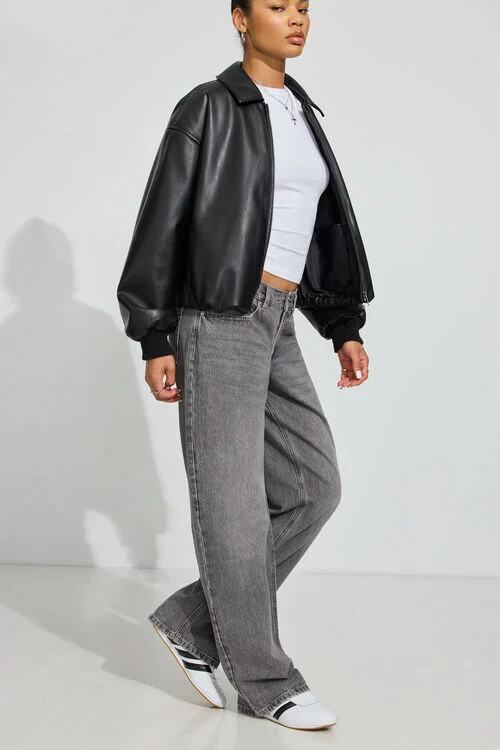 Garage Jean Ample à Taille Basse