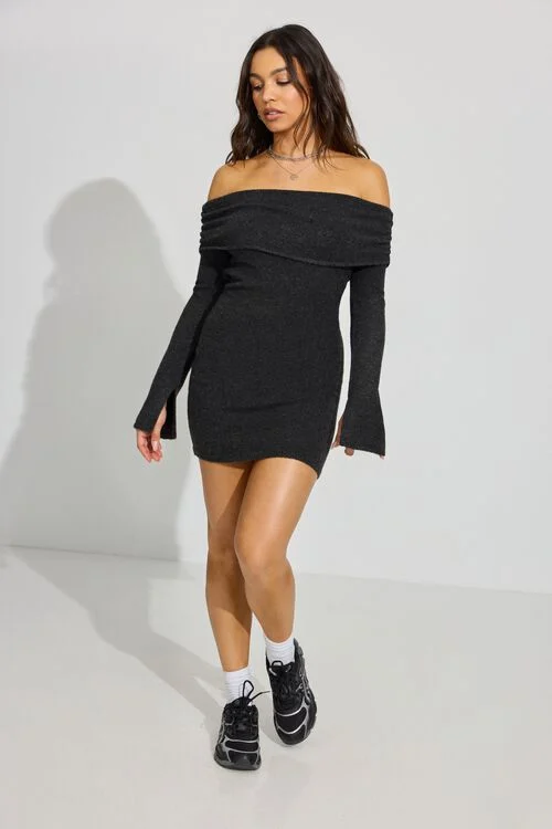 Garage Robe Spongieuse à épaules Dégagées Scarlet