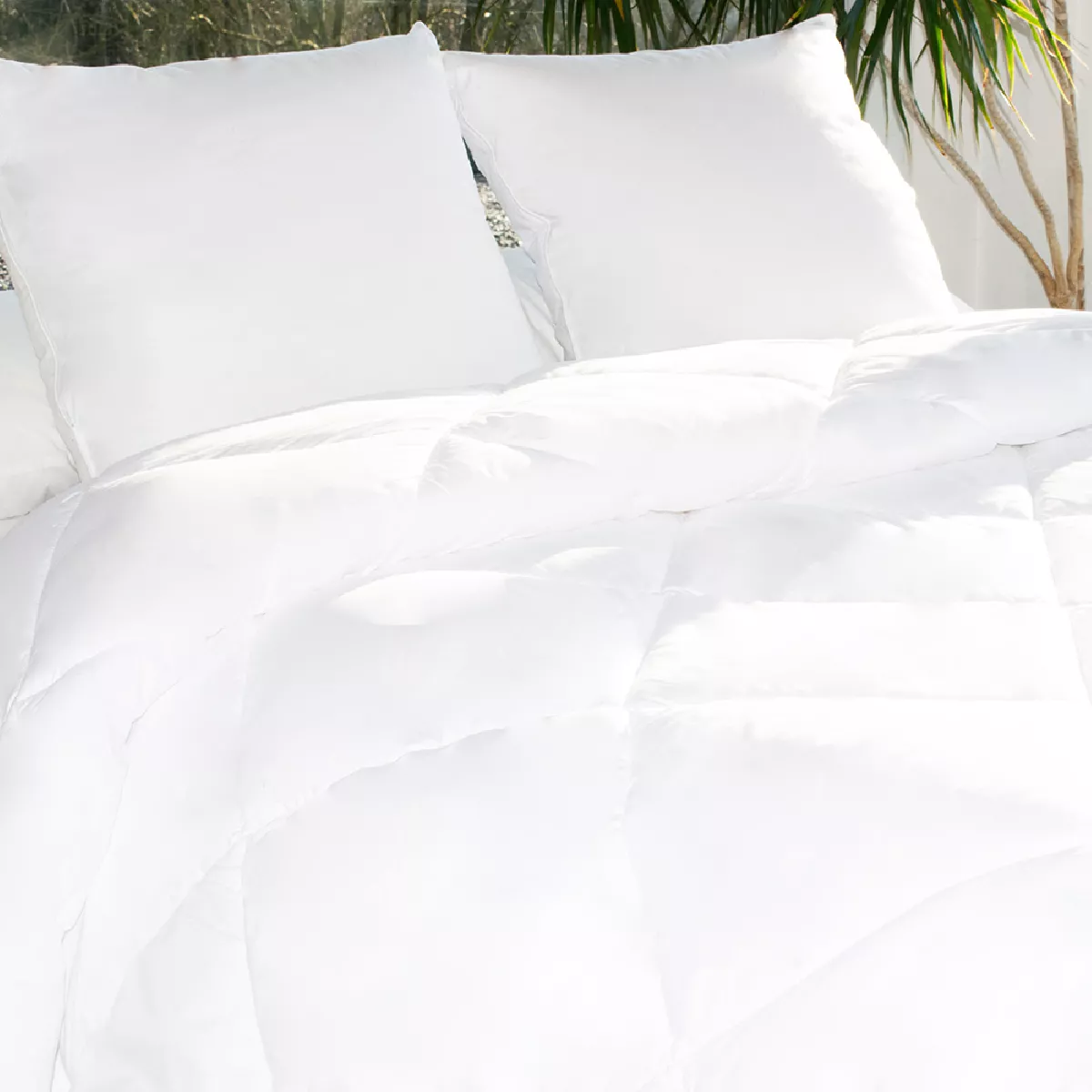 garnier thiebaut Couette fibres synthétiques 500 g/m² coloris blanc chaude Sensation duvet chaude