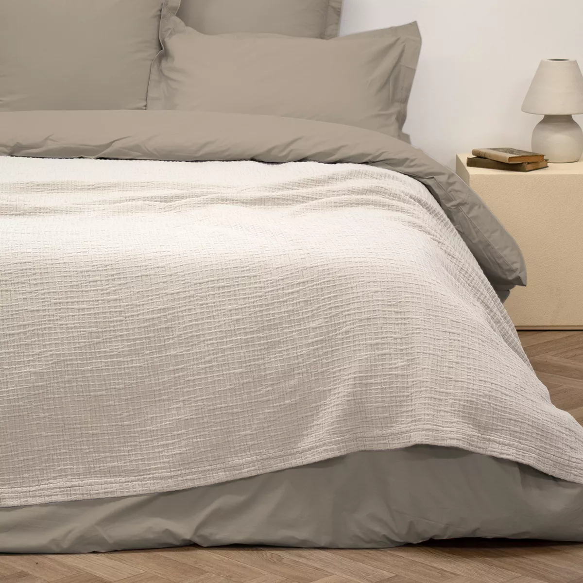Garnier Thiebaut Couvre-lit Pur Coton Coloris Beige Sable Zoa Sable