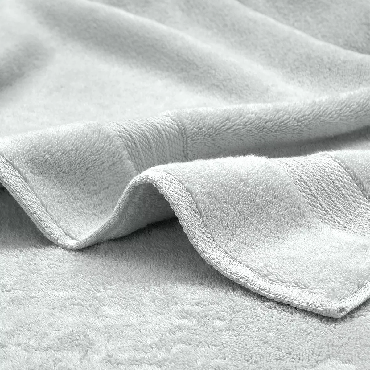 Garnier Thiebaut Drap De Douche Pur Coton 550 G/m² Coloris Gris Nuage Elea Nuage