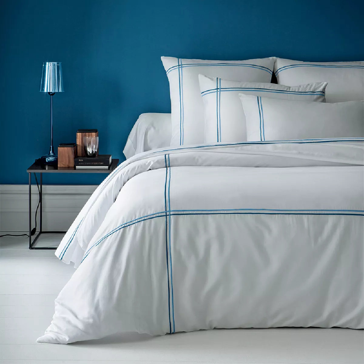 Garnier Thiebaut Drap Plat Satin De Coton 120 Fils/cm² Coloris Blanc Navy Palais Chic Navy
