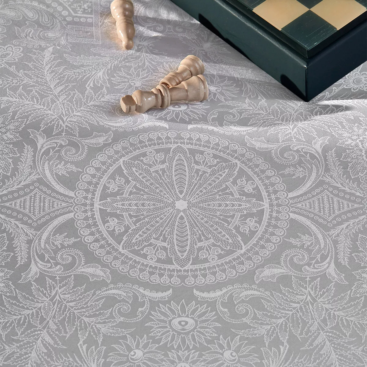 garnier thiebaut Drap plat satin de coton 120 fils/cm² coloris gris argent Nuits perses argent