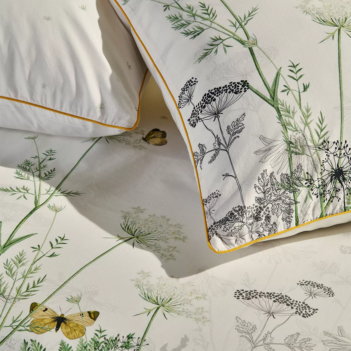 Garnier Thiebaut Housse De Couette Percale De Coton 80 Fils/cm² Coloris Ecru Naturel Escapades Magiques Naturel