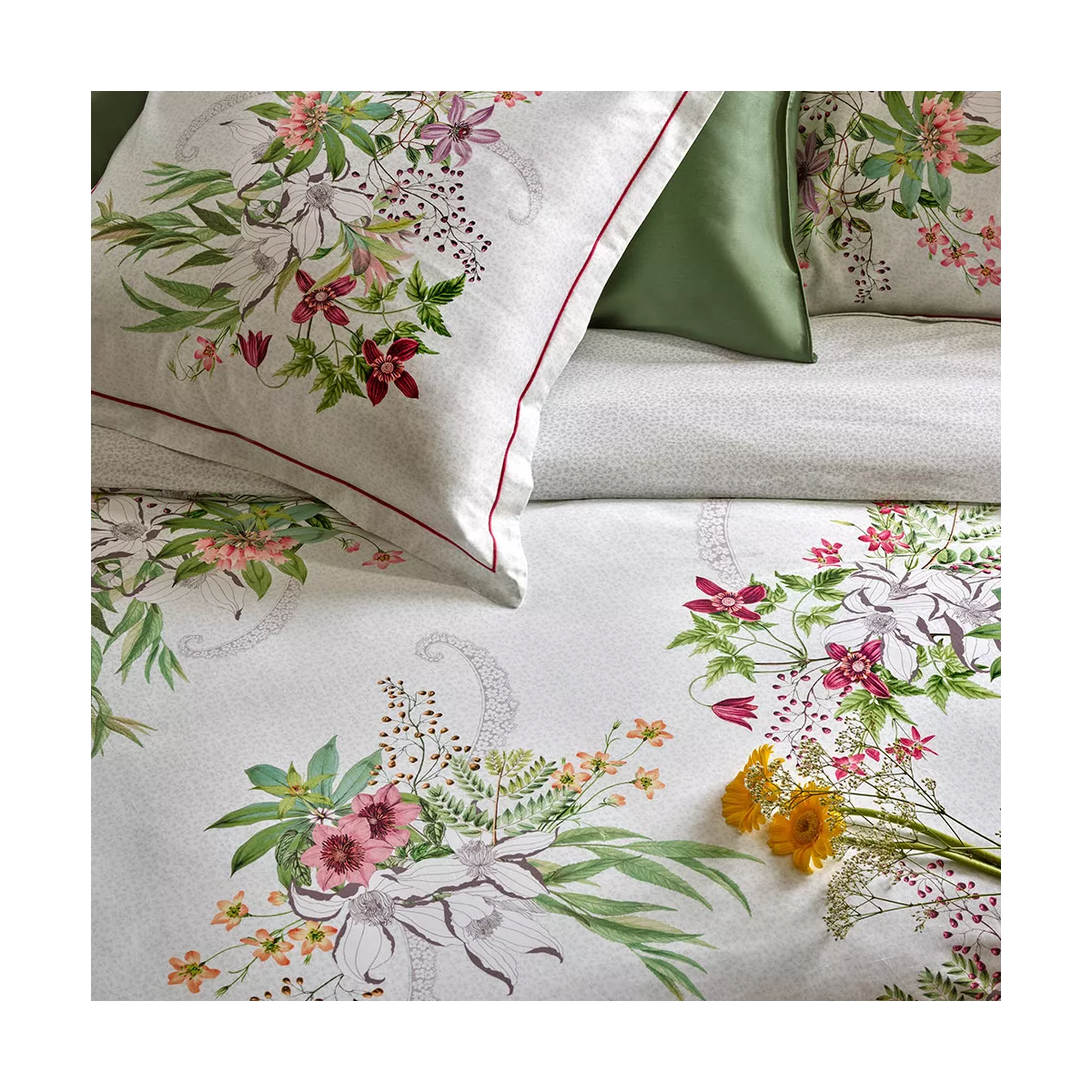 Garnier Thiebaut Housse De Couette Satin De Coton 120 Fils/cm² Coloris Multicolore Printemps Clematites Printemps