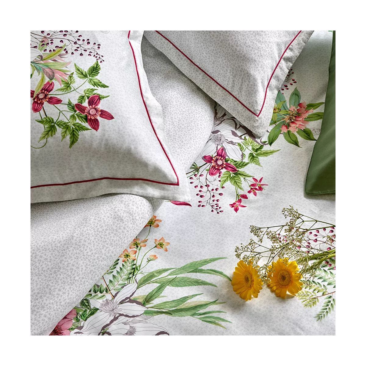 Garnier Thiebaut Housse De Couette Satin De Coton 120 Fils/cm² Coloris Multicolore Printemps Clematites Printemps