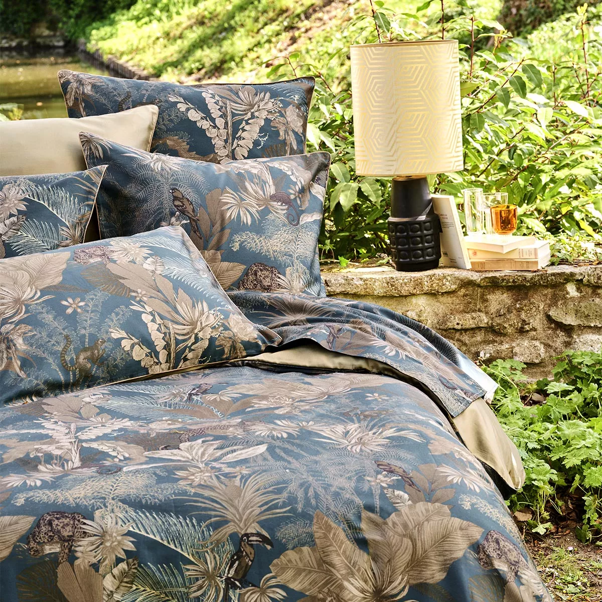 Garnier Thiebaut Housse De Couette Satin De Coton 120 Fils/cm² Coloris Bleu Bleu Dore Rainforest Bleu Dore