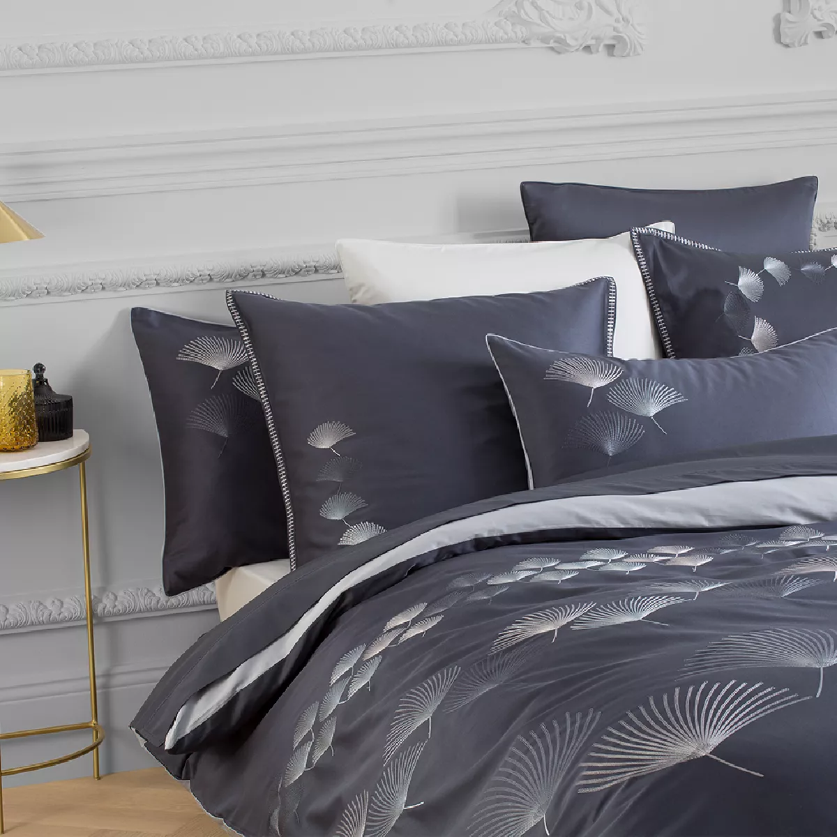Garnier Thiebaut Housse De Couette Satin De Coton 120 Fils/cm² Coloris Bleu Bleu Nuit Pistil Bleu Nuit