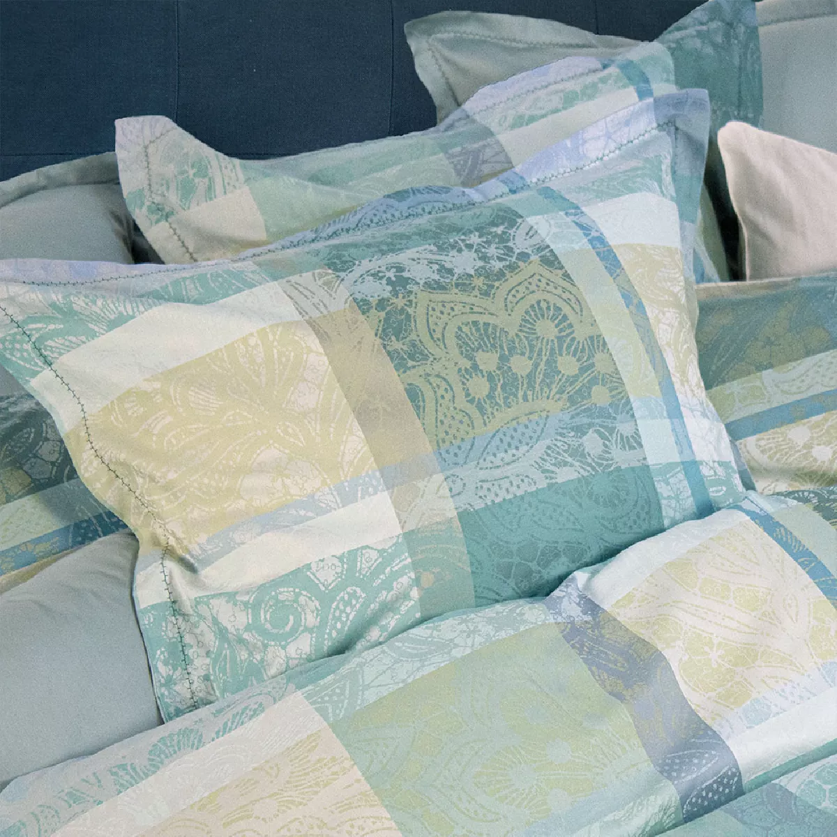 Garnier Thiebaut Housse De Couette Satin De Coton Coloris Bleu Turquoise Mille Dentelles Turquoise