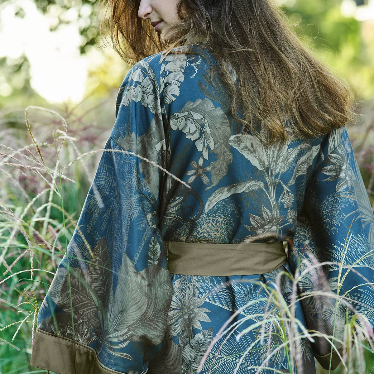 garnier thiebaut Kimono court satin de coton 120 fils/cm² coloris bleu bleu dore Rainforest bleu dore