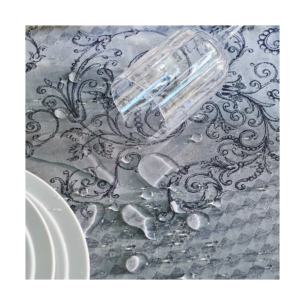 Garnier Thiebaut Linge De Table Pur Coton Antitache Déperlant Gris Cendre Modèle Arcades Cendre