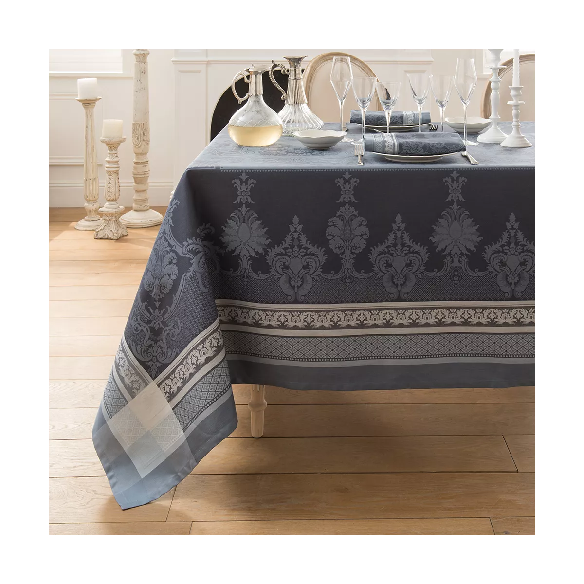 Garnier Thiebaut Linge De Table Pur Coton Antitache Déperlant Gris Gris Modèle Fontainebleau Gris
