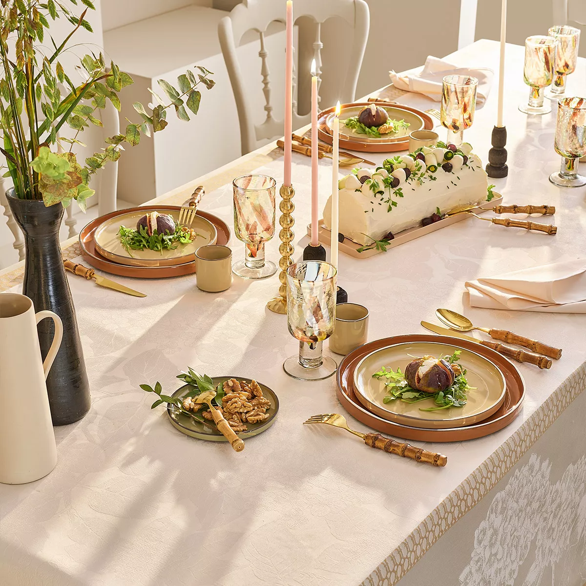 Garnier Thiebaut Linge De Table Pur Coton Beige Naturel Modèle Mille Hortensias Naturel