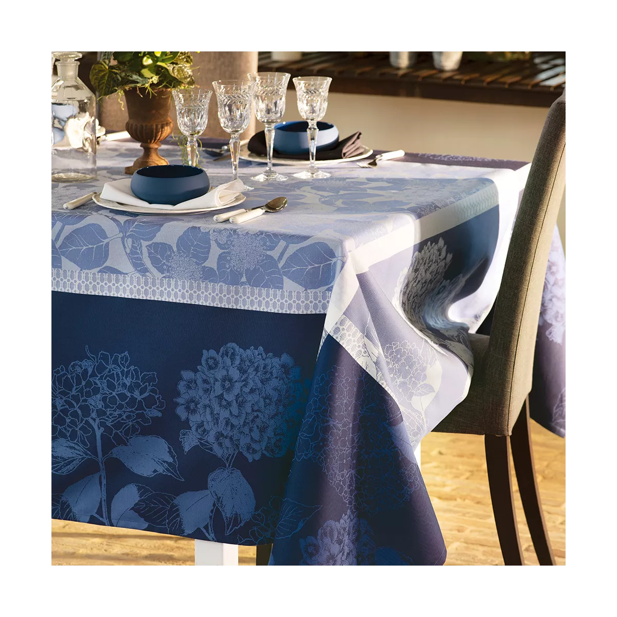 Garnier Thiebaut Linge De Table Pur Coton Bio Pur Coton Bio Bleu Bleu Modèle Hortensias Bleu