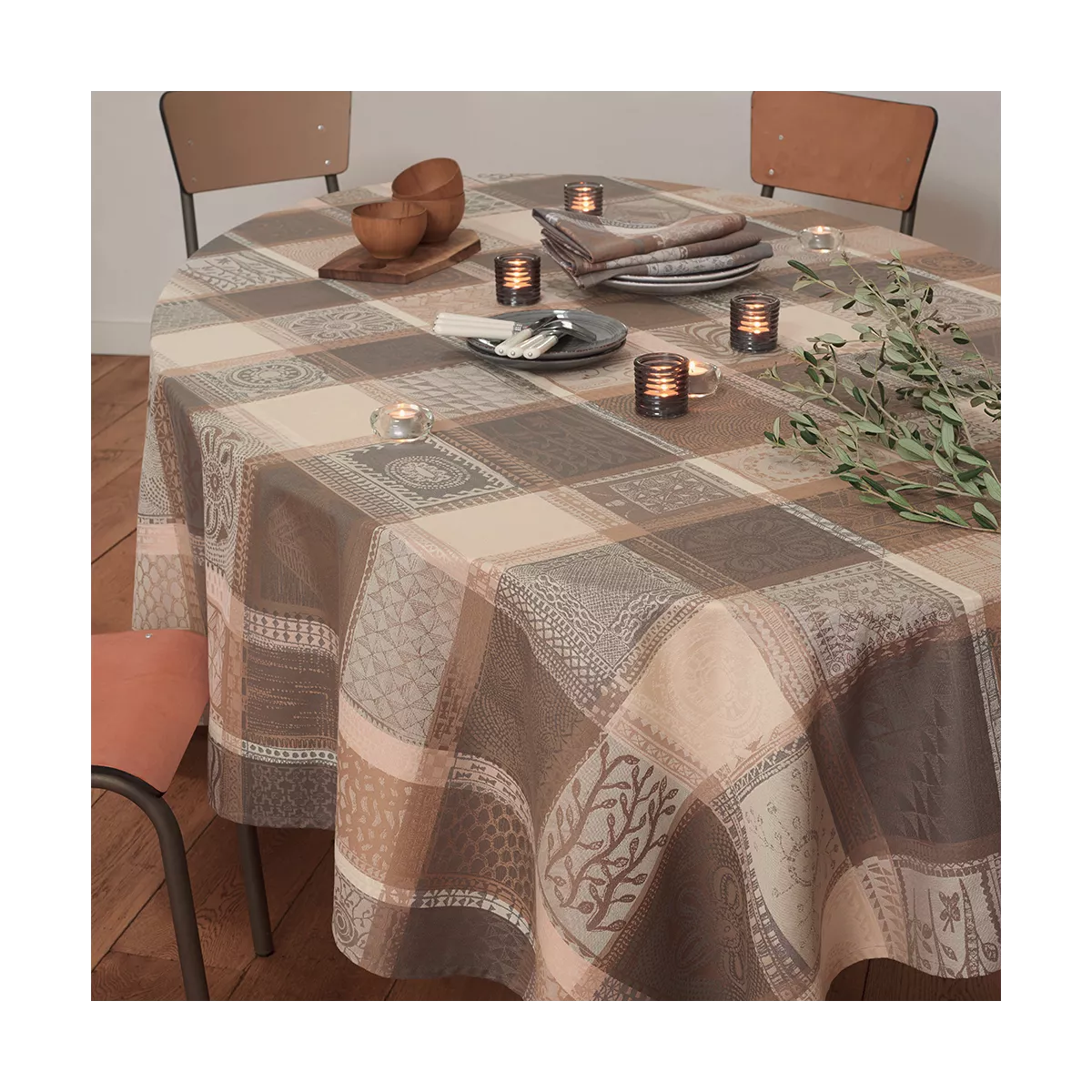 garnier thiebaut Linge de table pur coton brun argile Modèle mille wax argile