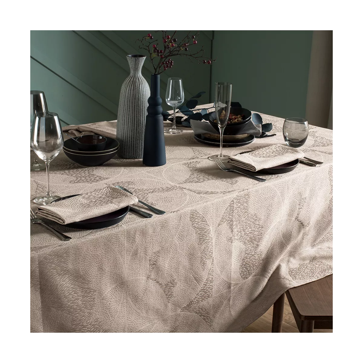 garnier thiebaut Linge de table pur coton brun taupe Modèle mille gouttes taupe