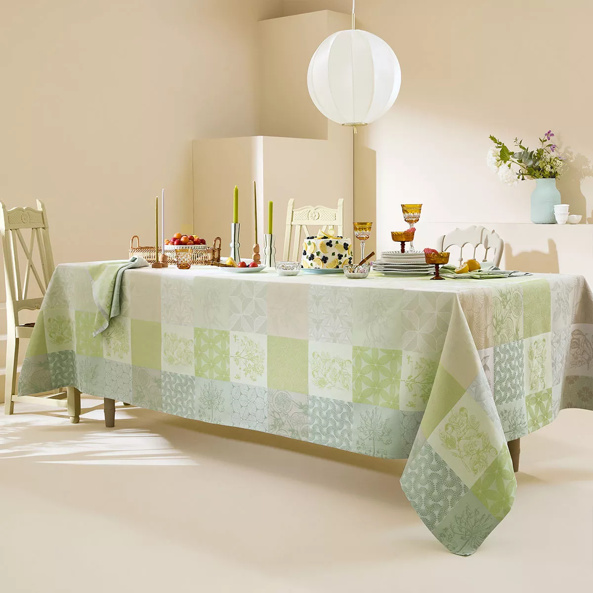 Garnier Thiebaut Linge De Table Pur Coton Enduit Imperméable Beige Verde Modèle Mille Parfums Verde