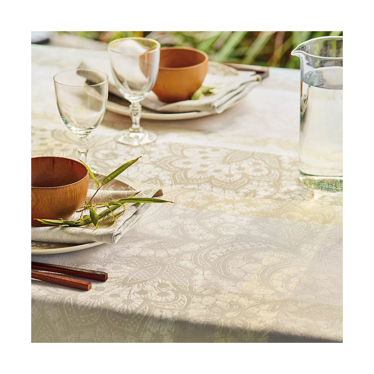 Garnier Thiebaut Linge De Table Pur Coton Enduit Imperméable Beige Naturel Modèle Mille Dentelles Naturel