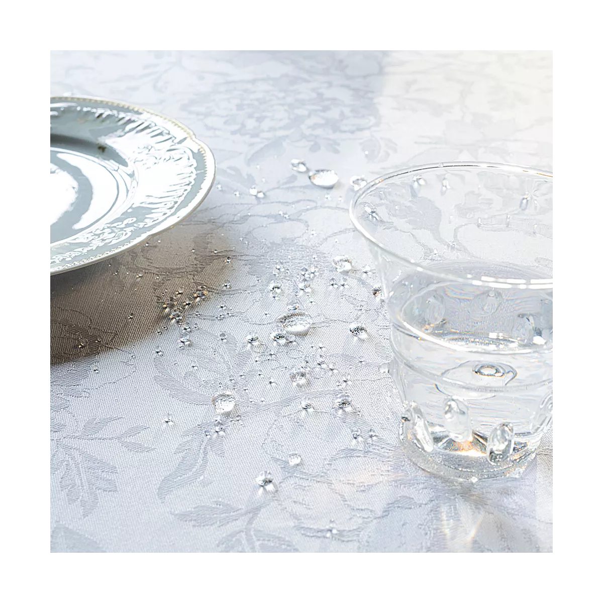 Garnier Thiebaut Linge De Table Pur Coton Enduit Imperméable Uni Modèle Mille Charmes Uni