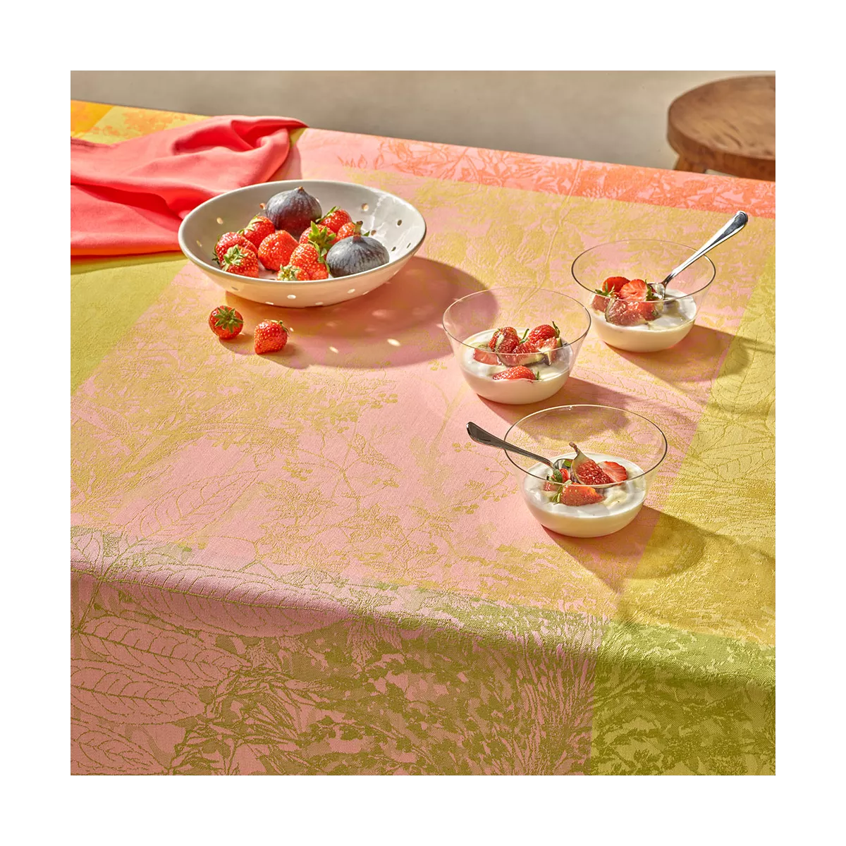 Garnier Thiebaut Linge De Table Pur Coton Multicolore Chatoyant Modèle Mille Esprit Jardin Chatoyant