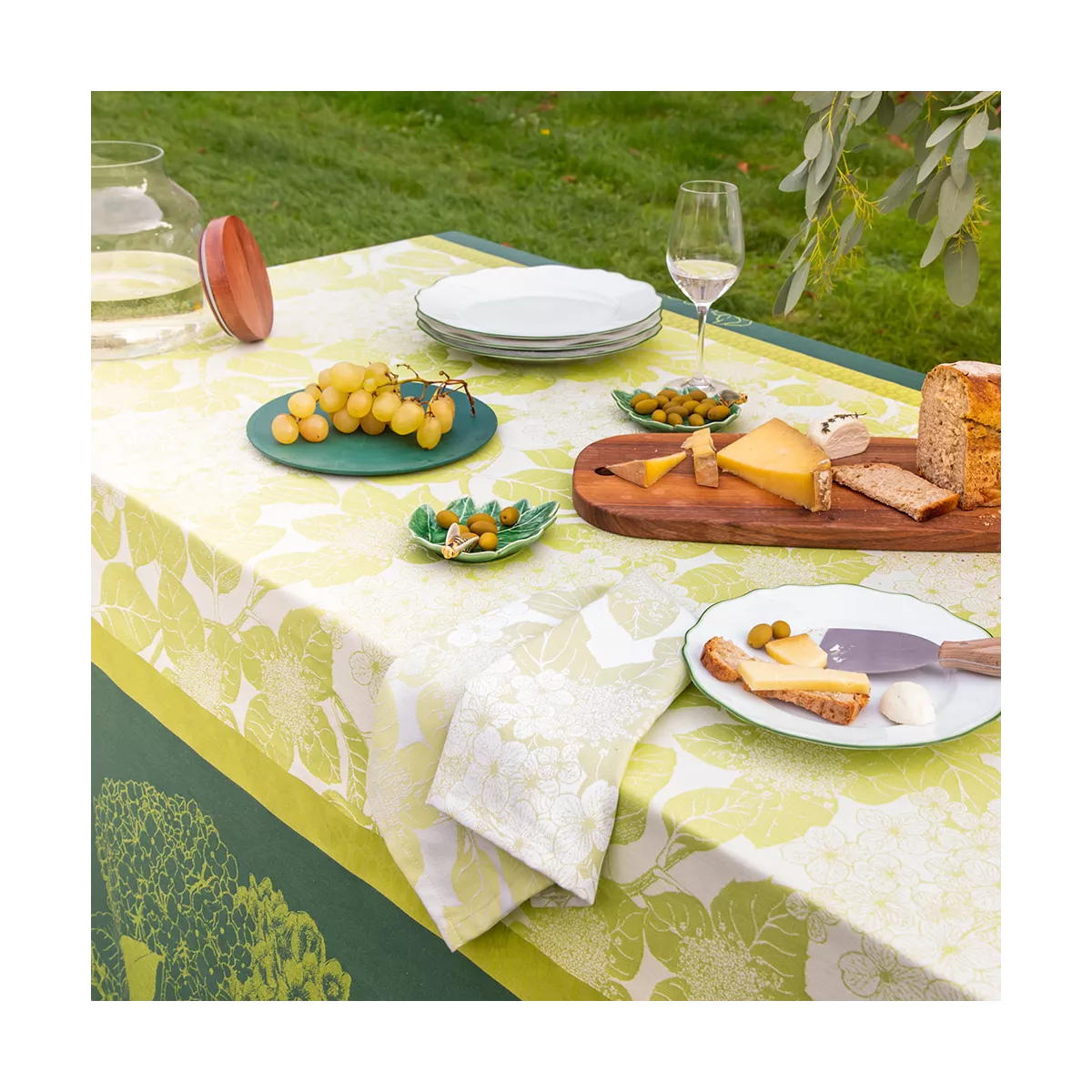 Garnier Thiebaut Linge De Table Pur Coton Vert Vert Modèle Mille Hortensias Vert