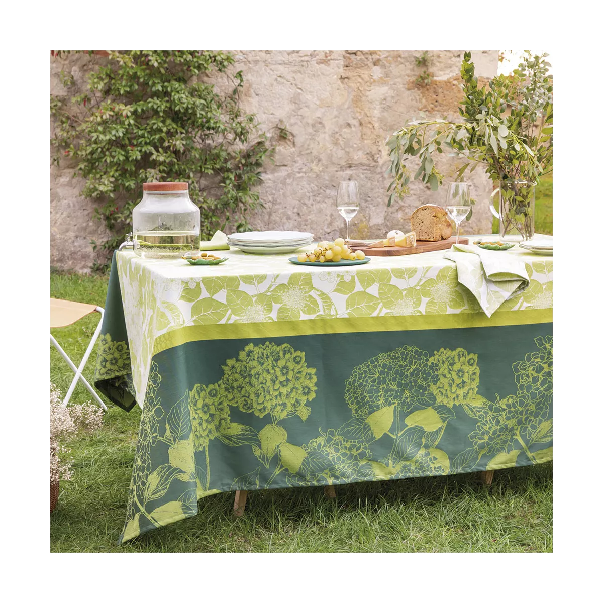 Garnier Thiebaut Linge De Table Pur Coton Vert Vert Modèle Mille Hortensias Vert