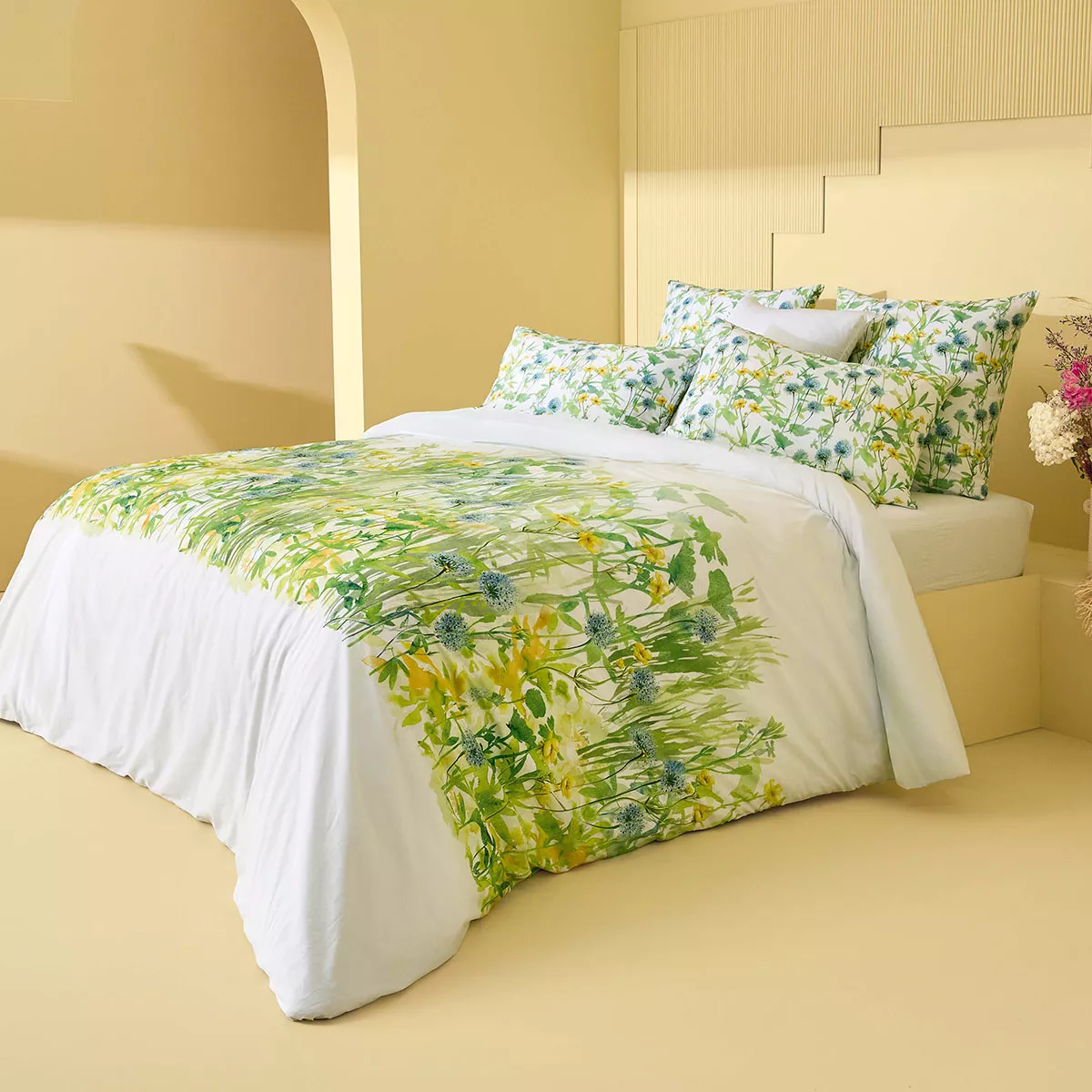 Garnier Thiebaut Lot De 2 Taies Percale De Coton 80 Fils/cm² Coloris Jaune Prairie Aube Florale Prairie