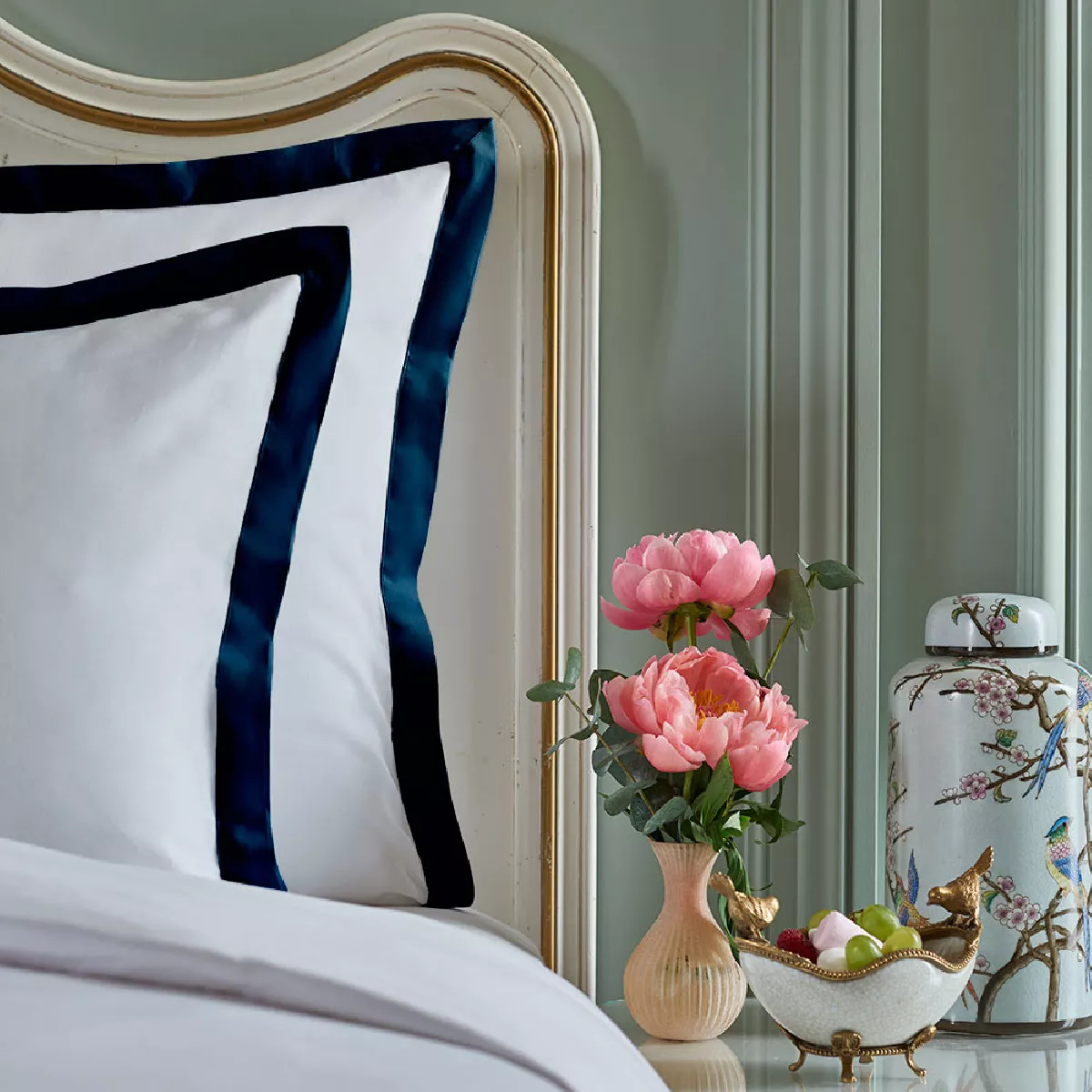 garnier thiebaut Lot de 2 taies satin de coton 120 fils/cm² coloris blanc bleu Suite heritage bleu