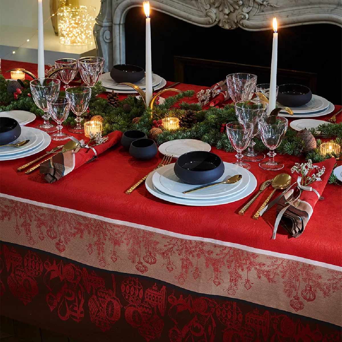 Garnier Thiebaut Nappe Anti Tache Pur Coton Rouge Rouge Couronne De Noel Rouge