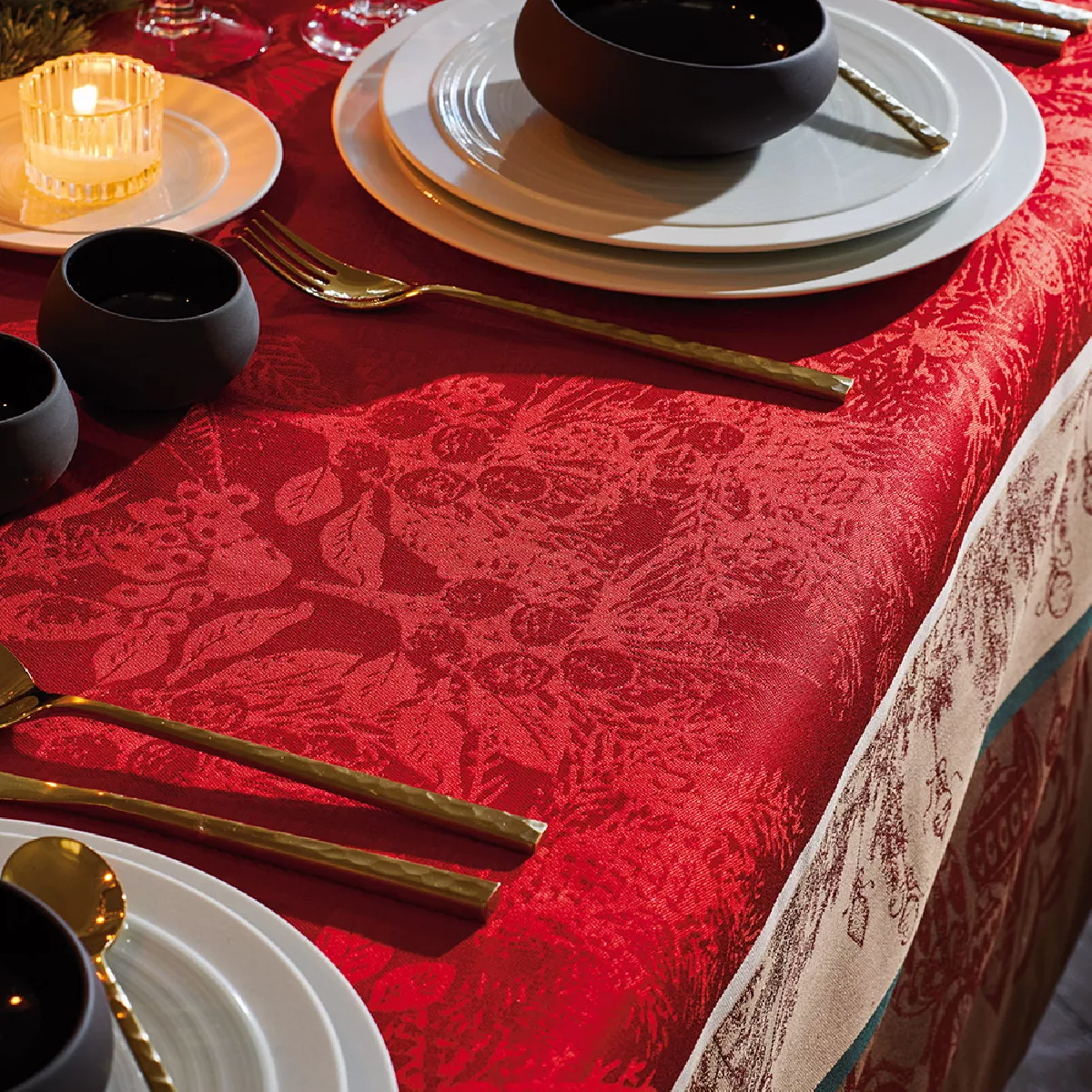 Garnier Thiebaut Nappe Anti Tache Pur Coton Rouge Rouge Couronne De Noel Rouge