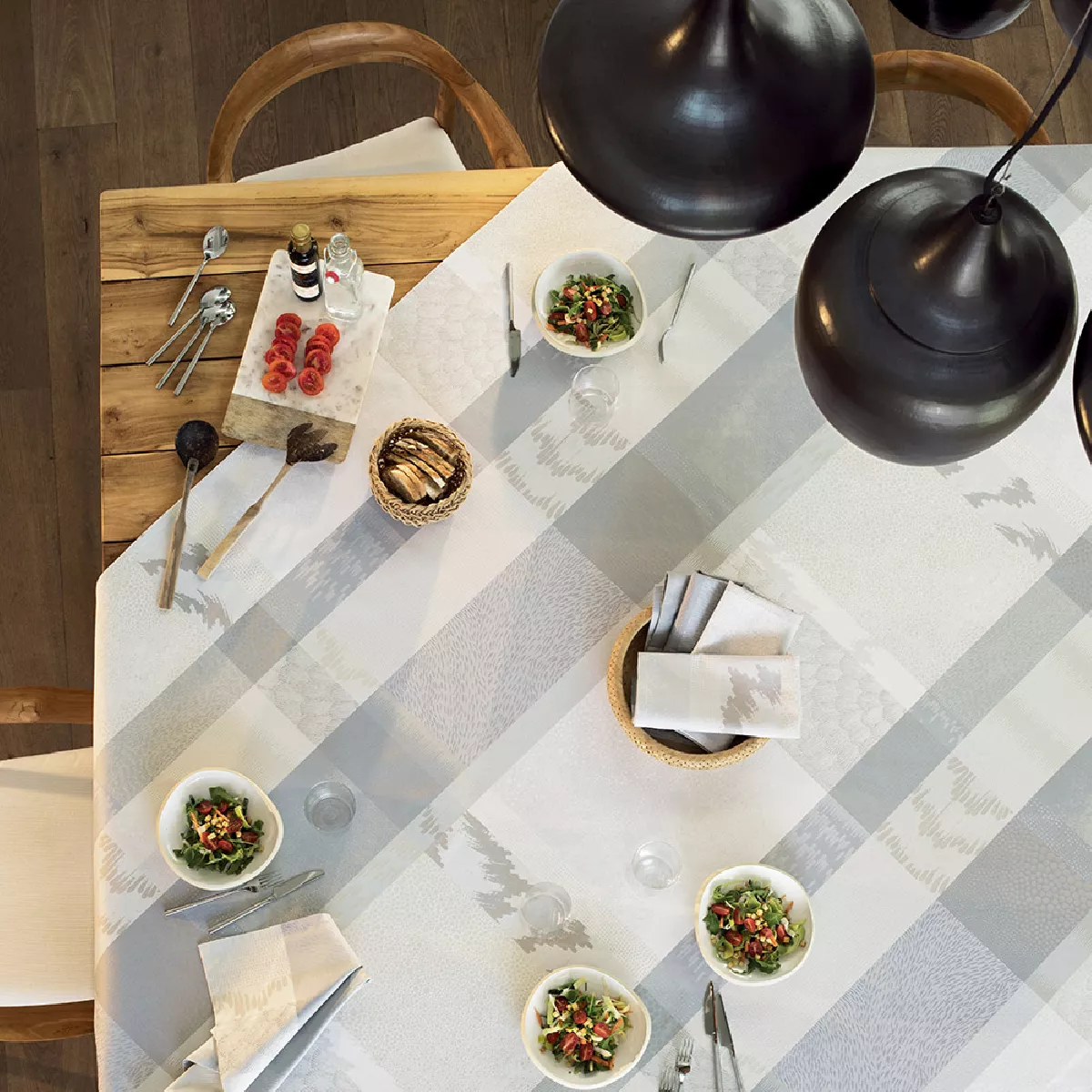 garnier thiebaut Nappe enduite pur coton gris vapeur Mille matieres vapeur