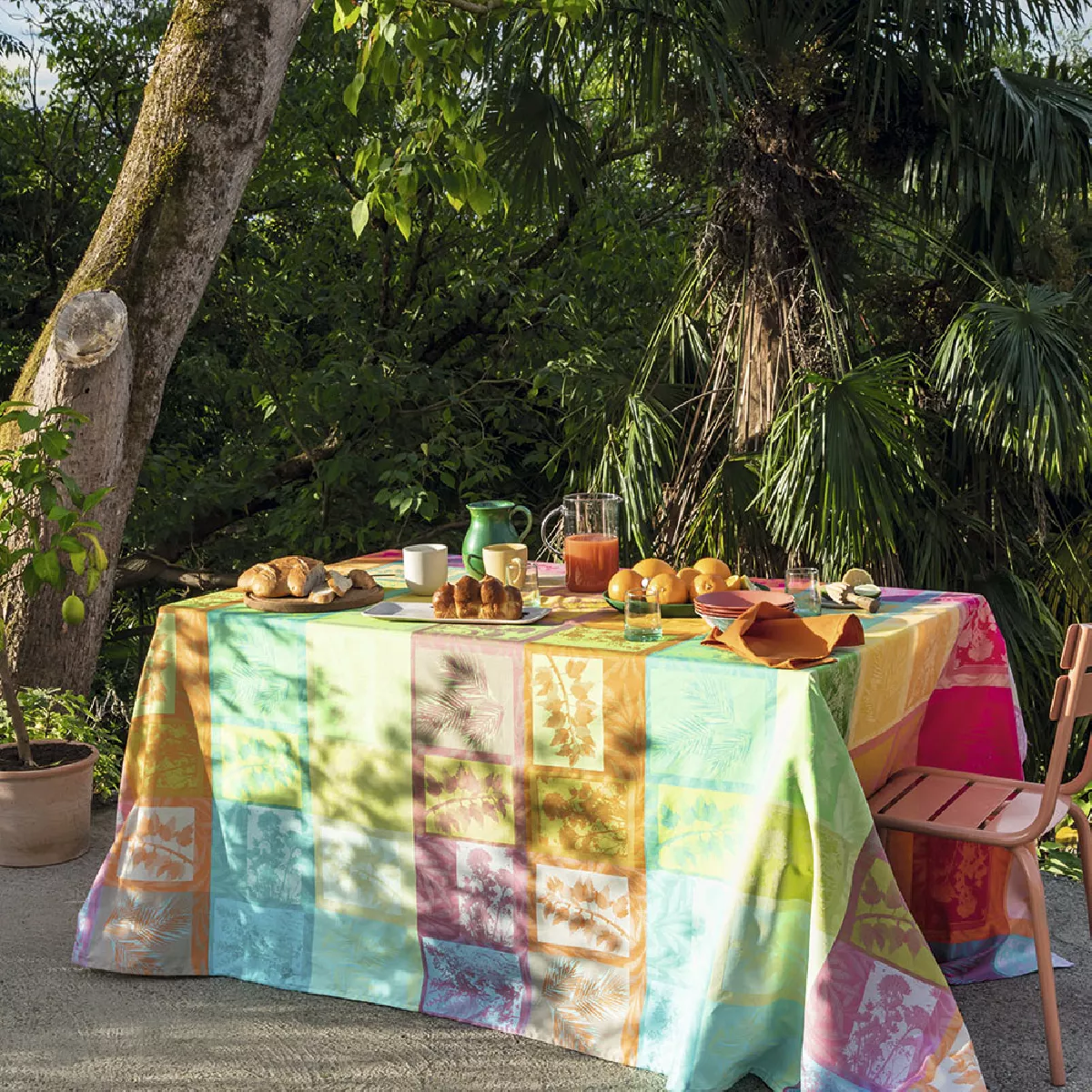 Garnier Thiebaut Nappe Enduite Pur Coton Multicolore Arc En Ciel Mille Vegetaux Arc En Ciel