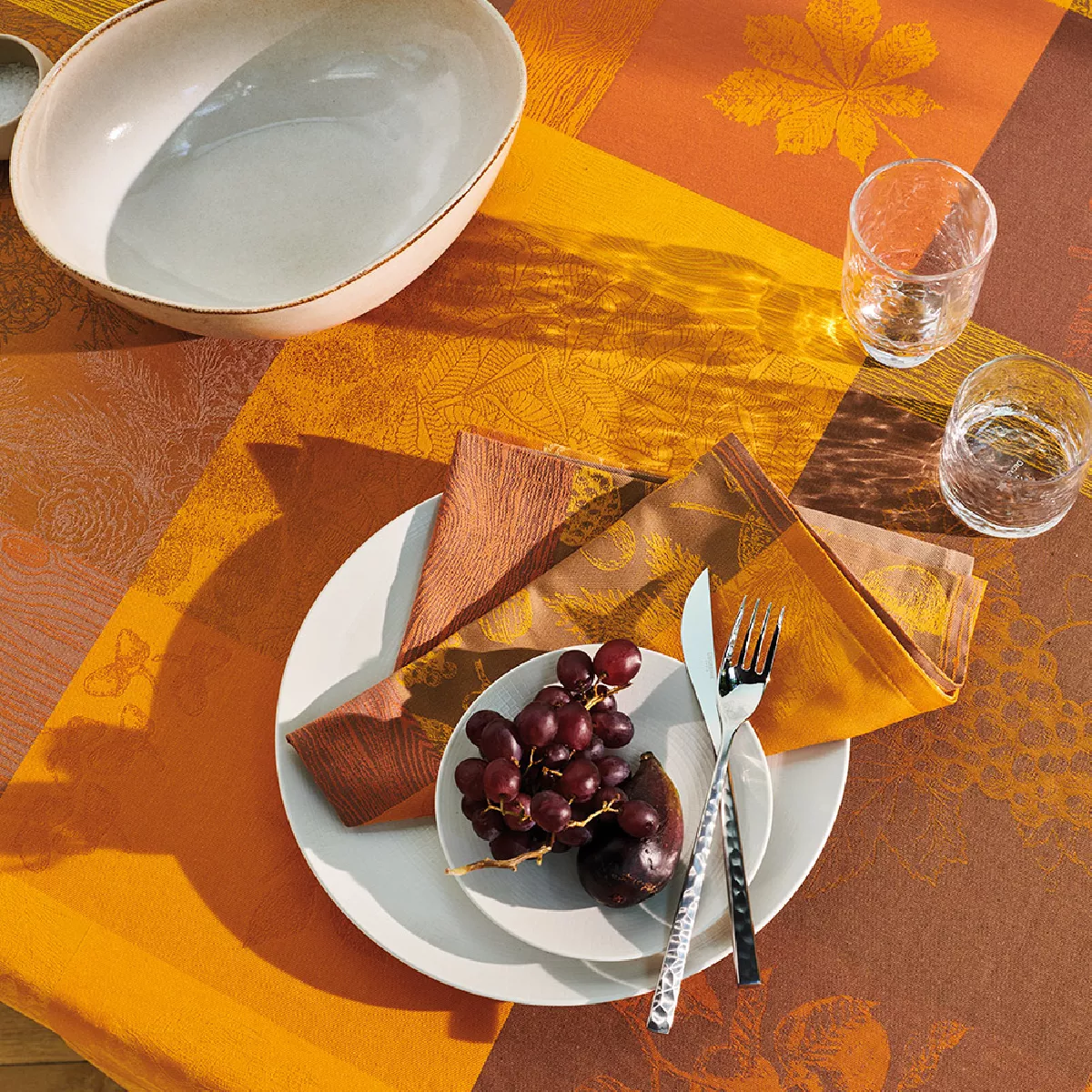 garnier thiebaut Nappe enduite pur coton orange potiron Mille bois d'automne potiron