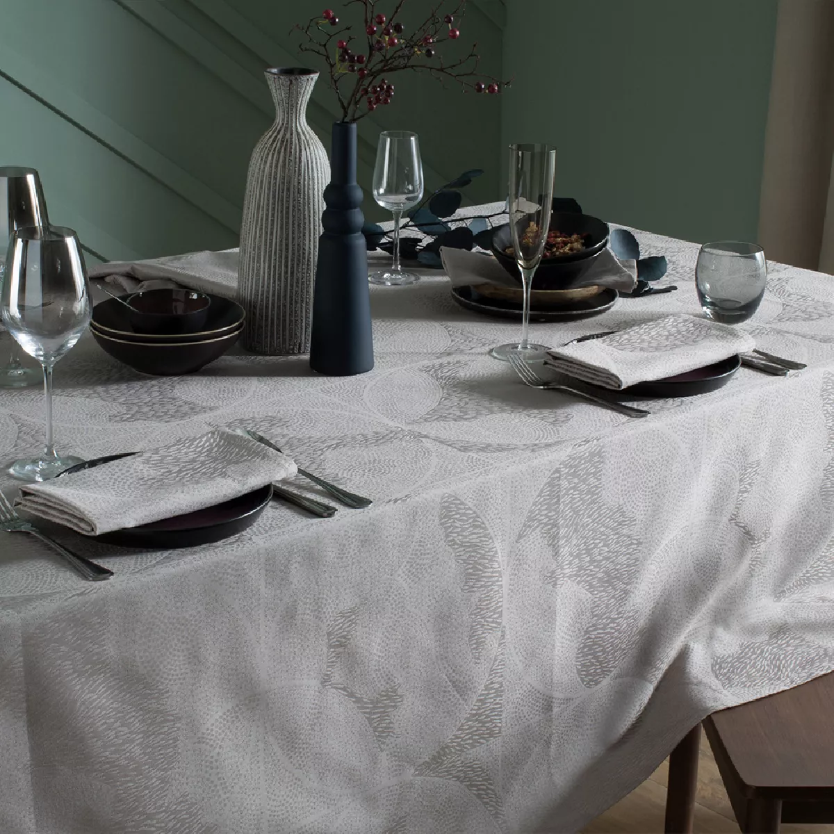 Garnier Thiebaut Nappe Jacquard Pur Coton Beige Nacre Mille Gouttes Nacre