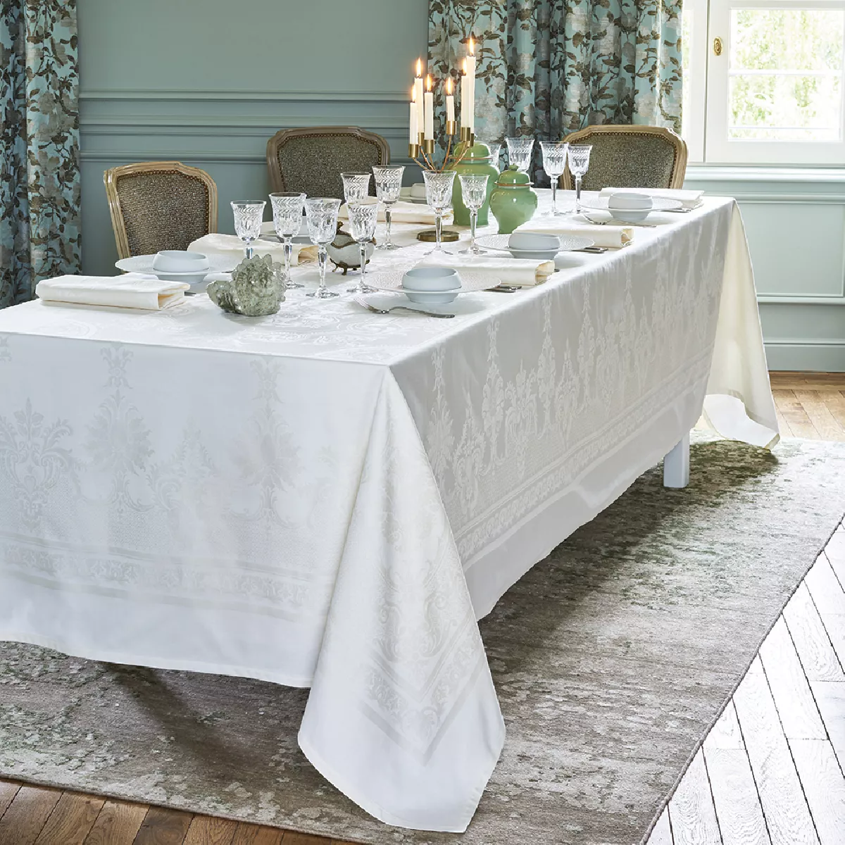 garnier thiebaut Nappe jacquard pur coton blanc blanc Beauregard blanc