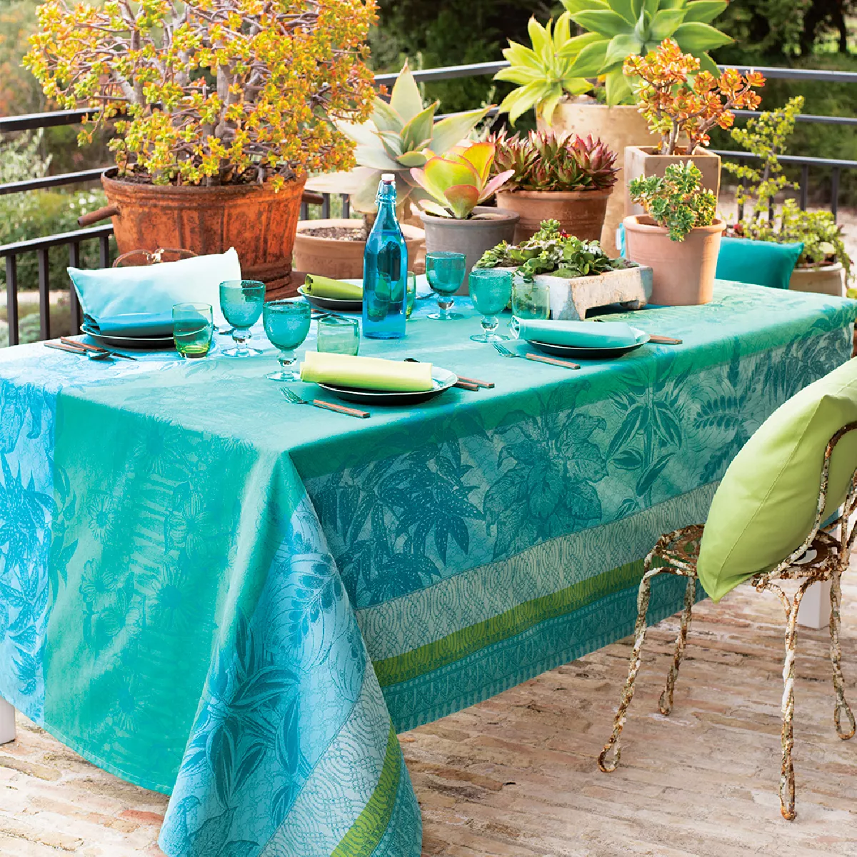 garnier thiebaut Nappe jacquard pur coton bleu atoll Mille alocasias atoll