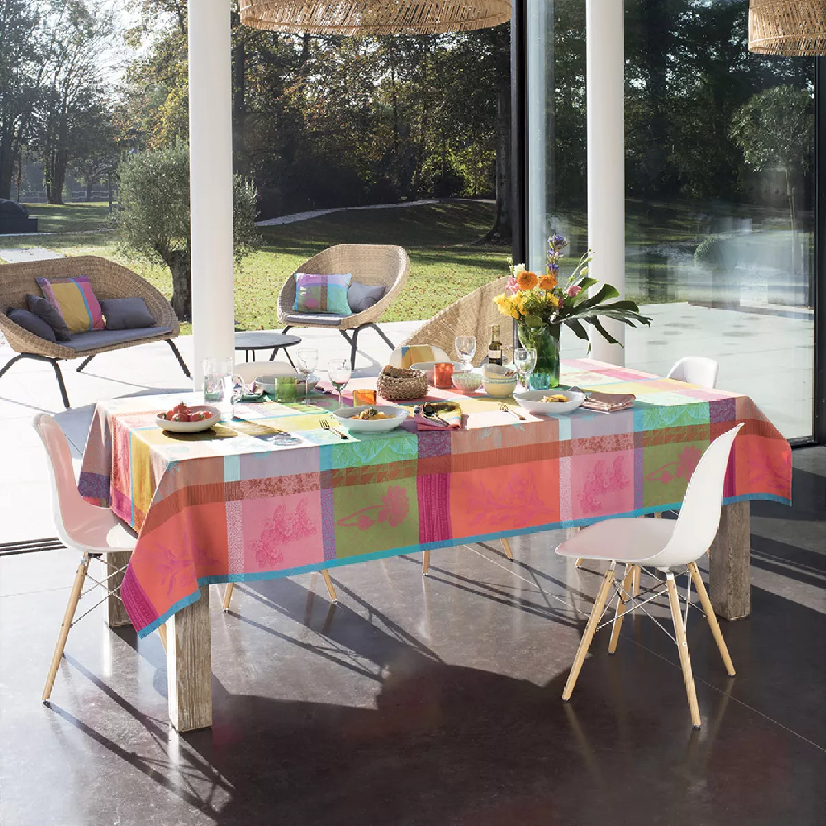 Garnier Thiebaut Nappe Jacquard Pur Coton Multicolore Bourgeons Mille Gardenias Bourgeons