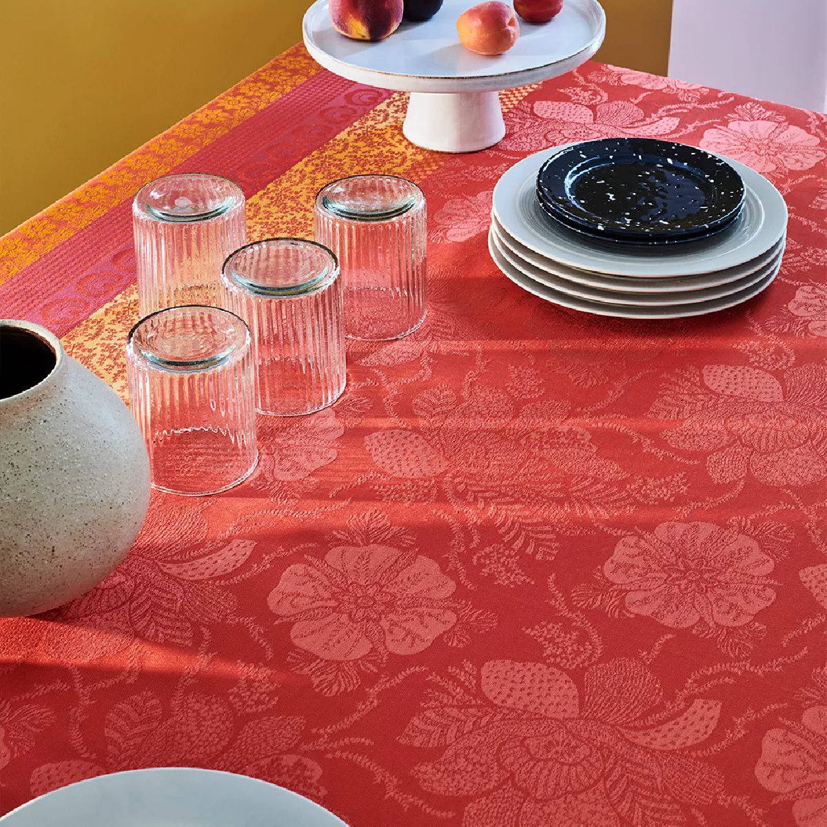 Garnier Thiebaut Nappe Jacquard Pur Coton Orange Sangria Mille Roses Festives Sangria