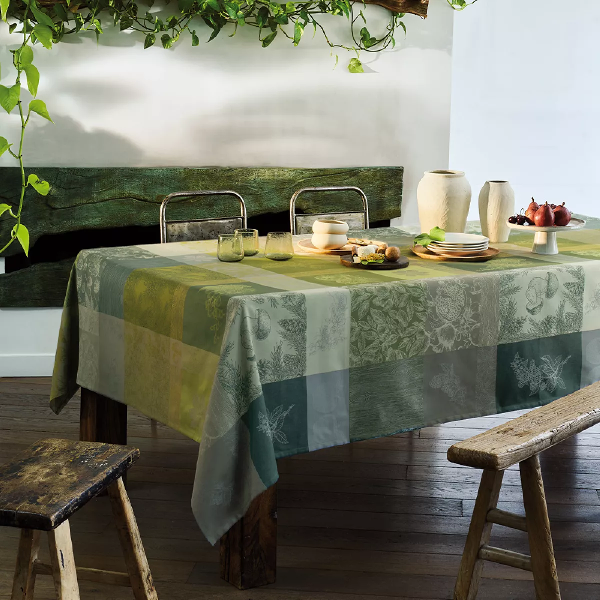 Garnier Thiebaut Nappe Jacquard Pur Coton Vert Mousse Mille Bois D'automne Mousse