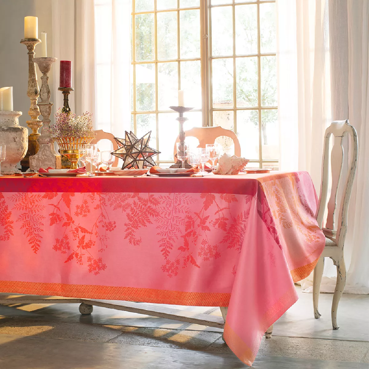 Garnier Thiebaut Nappe Jacquard Pur Lin Rose Rose Ombelles Rose