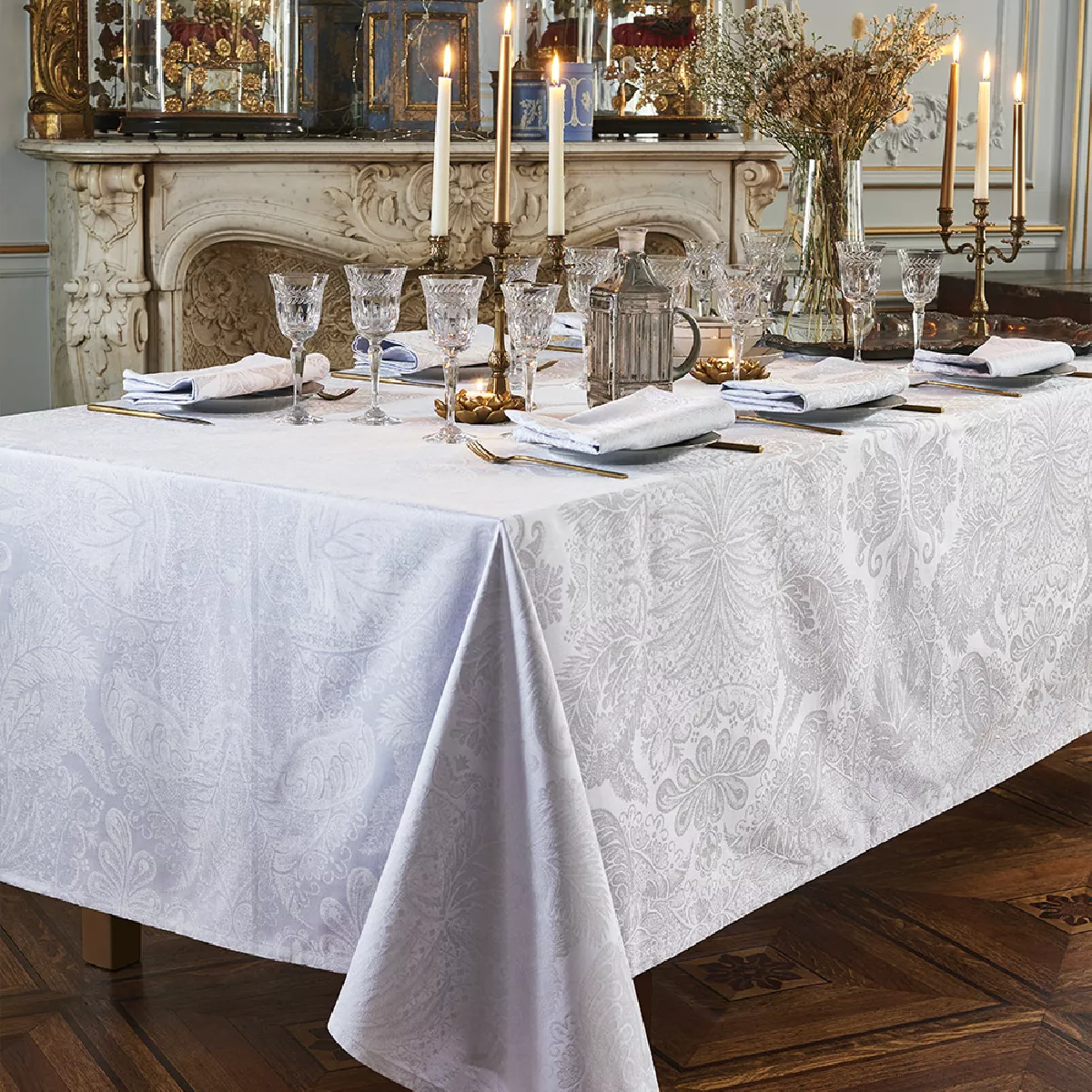 Garnier Thiebaut Nappe Sur Mesure Pur Coton Coloris Blanc Blanc Mille Isaphire Blanc