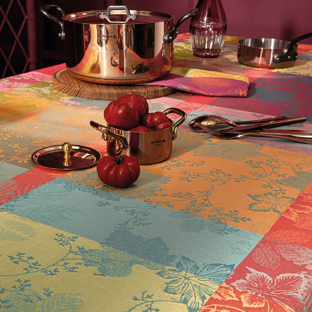 Garnier Thiebaut Nappe Sur Mesure Pur Coton Enduit Imperméable Coloris Bordeaux Automne Mille Sous Bois Automne