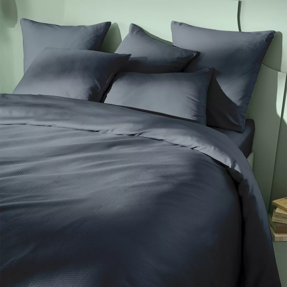 garnier thiebaut Parure de lit satin de coton bleu bleu nuit Modèle Vibrato bleu nuit