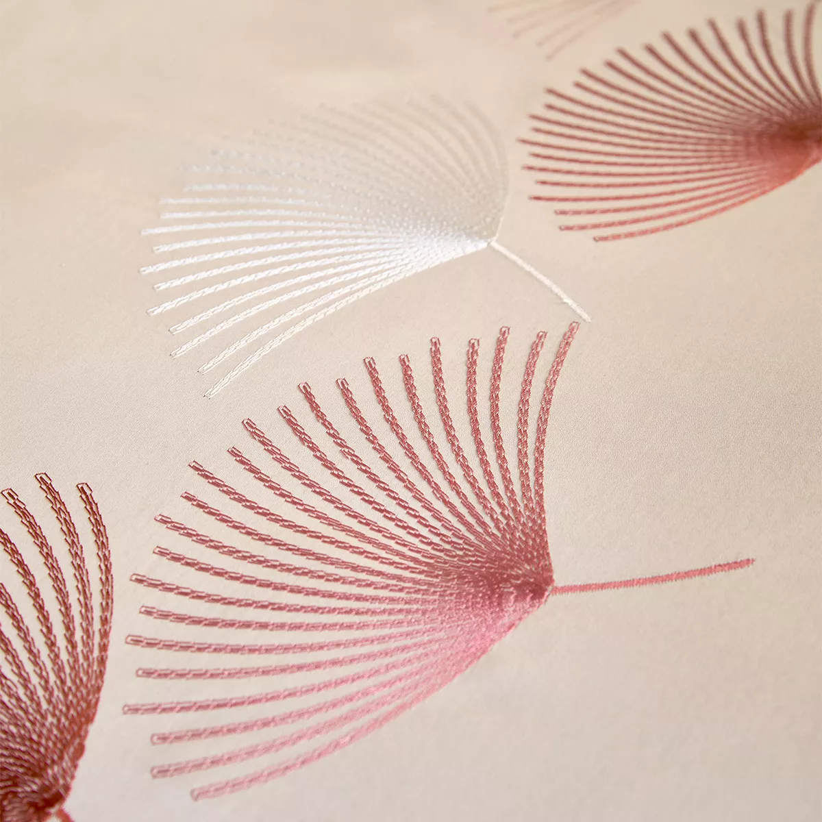 Garnier Thiebaut Taie D'oreiller Satin De Coton 120 Fils/cm² Coloris Beige Automne Pistil Automne