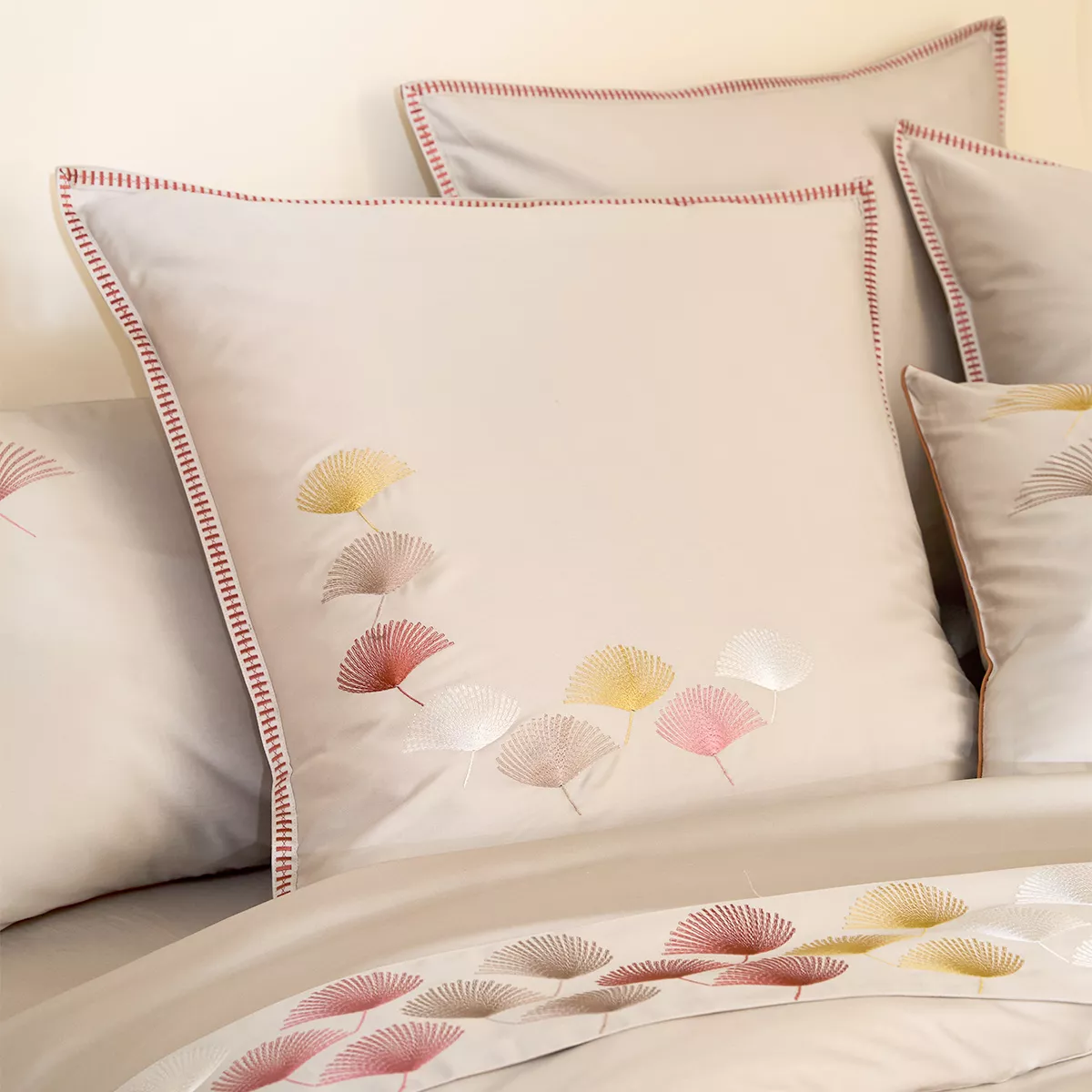 garnier thiebaut Taie d'oreiller satin de coton 120 fils/cm² coloris beige automne Pistil automne