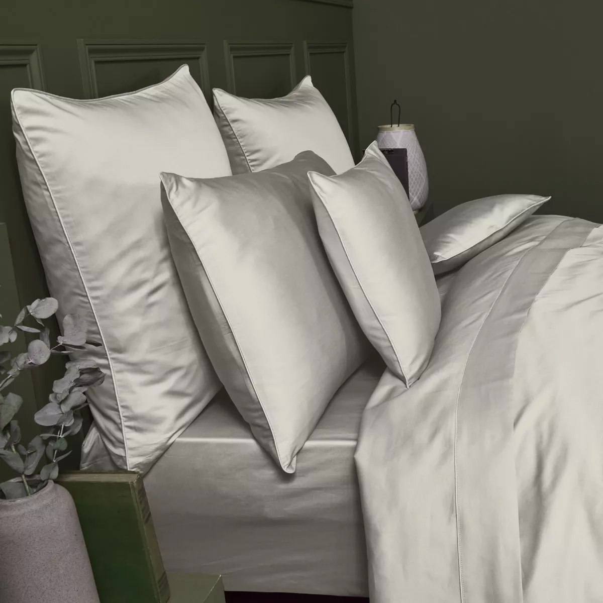 Garnier Thiebaut Taie De Traversin Satin De Coton 120 Fils/cm² Coloris Beige Lin Ava Uni Lin