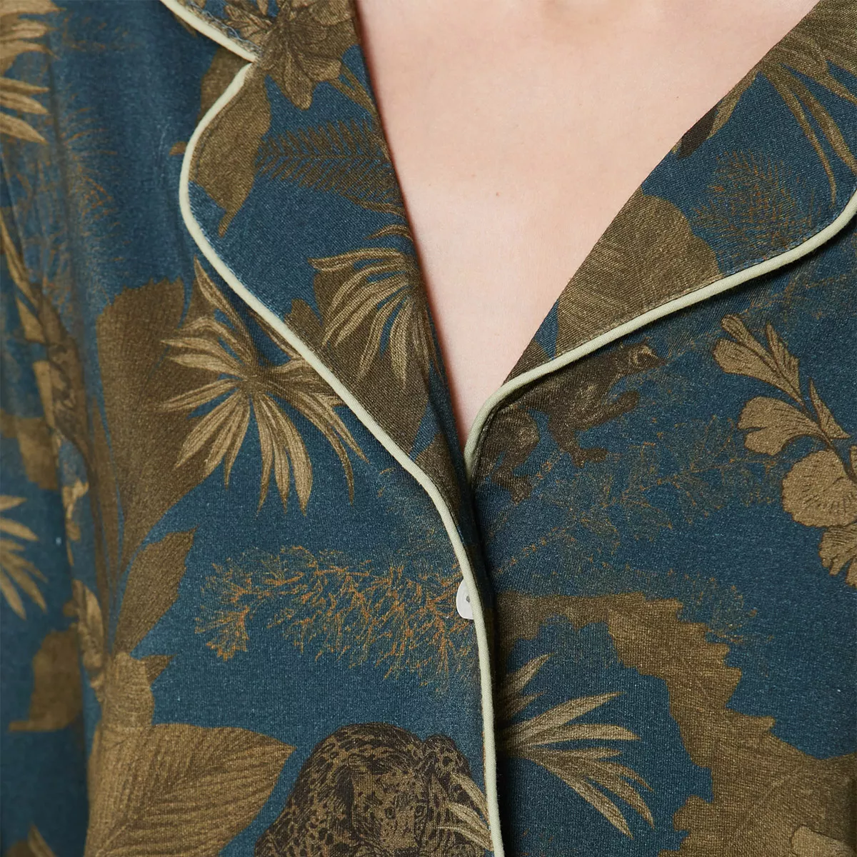 Garnier Thiebaut Veste Jersey De Viscose & élasthanne Coloris Bleu Bleu Dore Rainforest Bleu Dore