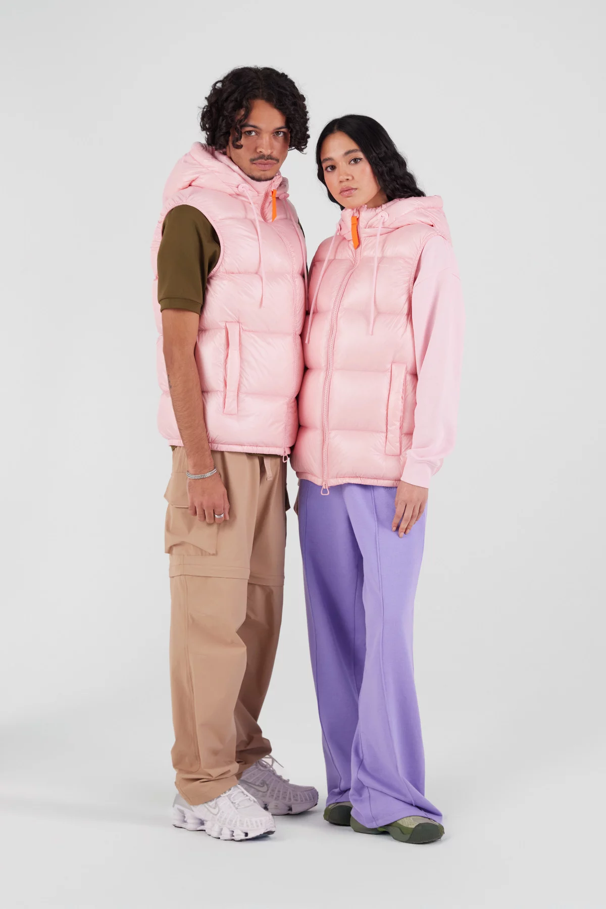 gertrude gaston Doudoune sans manches en nylon brillant Cesar