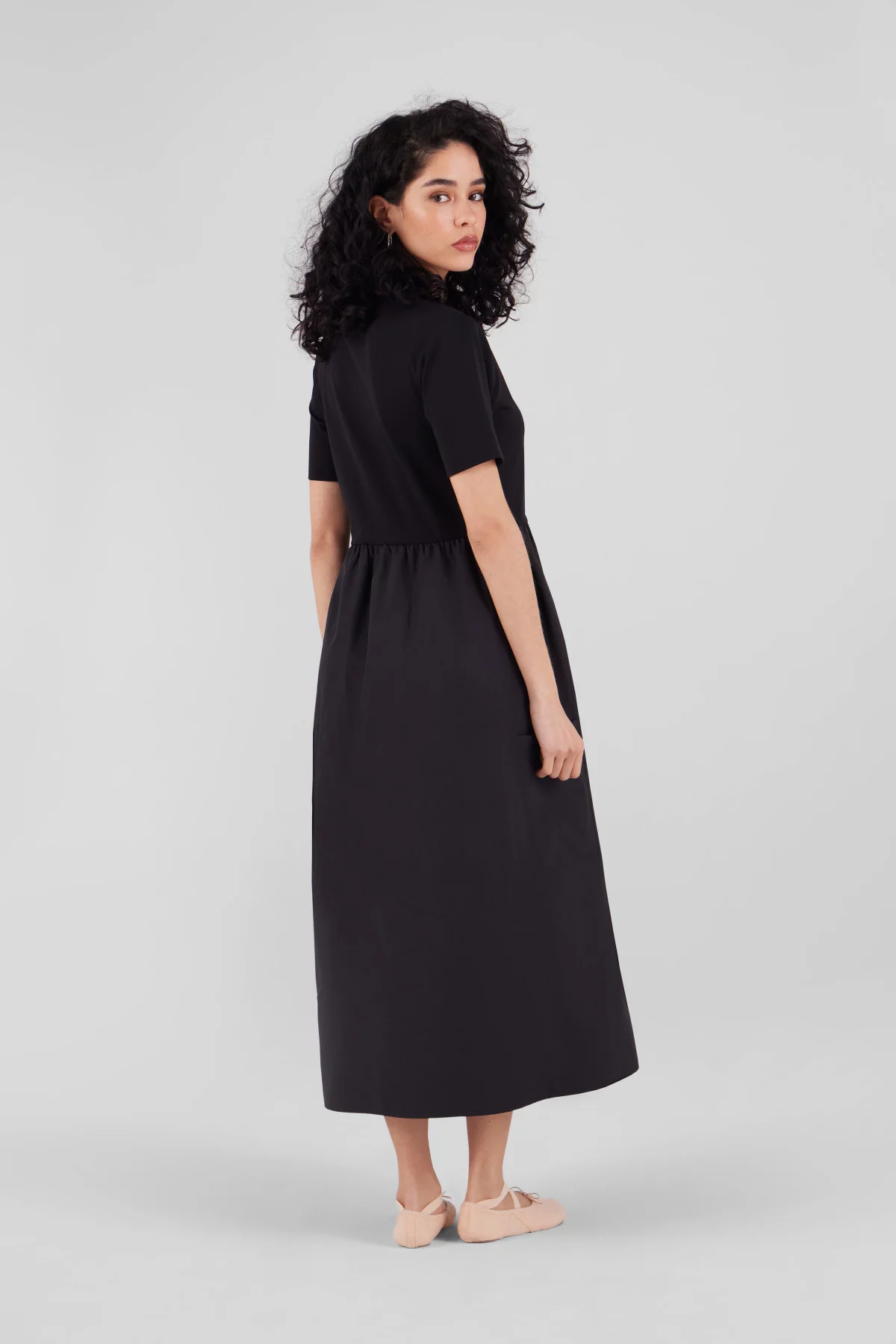 Gertrude Gaston Robe Longue Manches Courtes Marcella