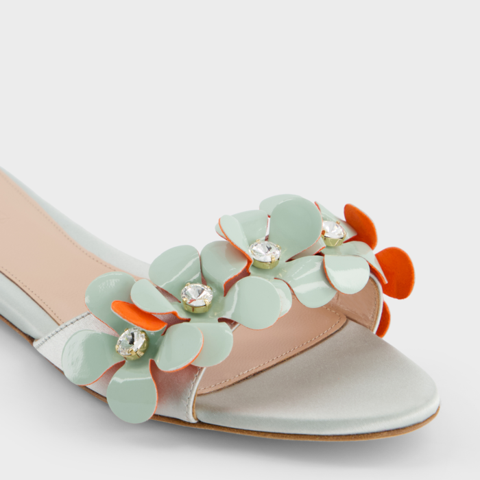 giambattista valli Mules plates bleu clair avec fleurs